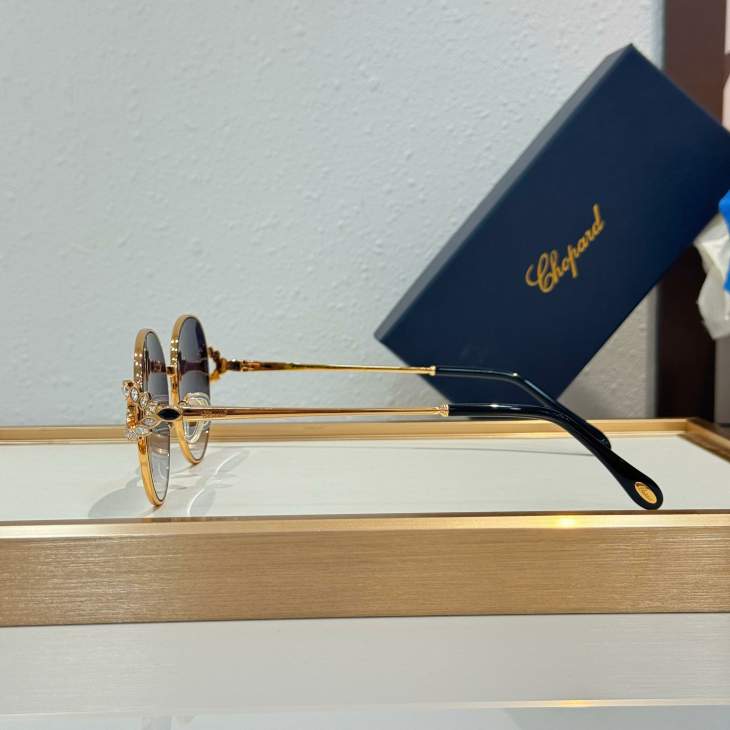 Picture of Chopard Sunglasses _SKUfw76988238fw
